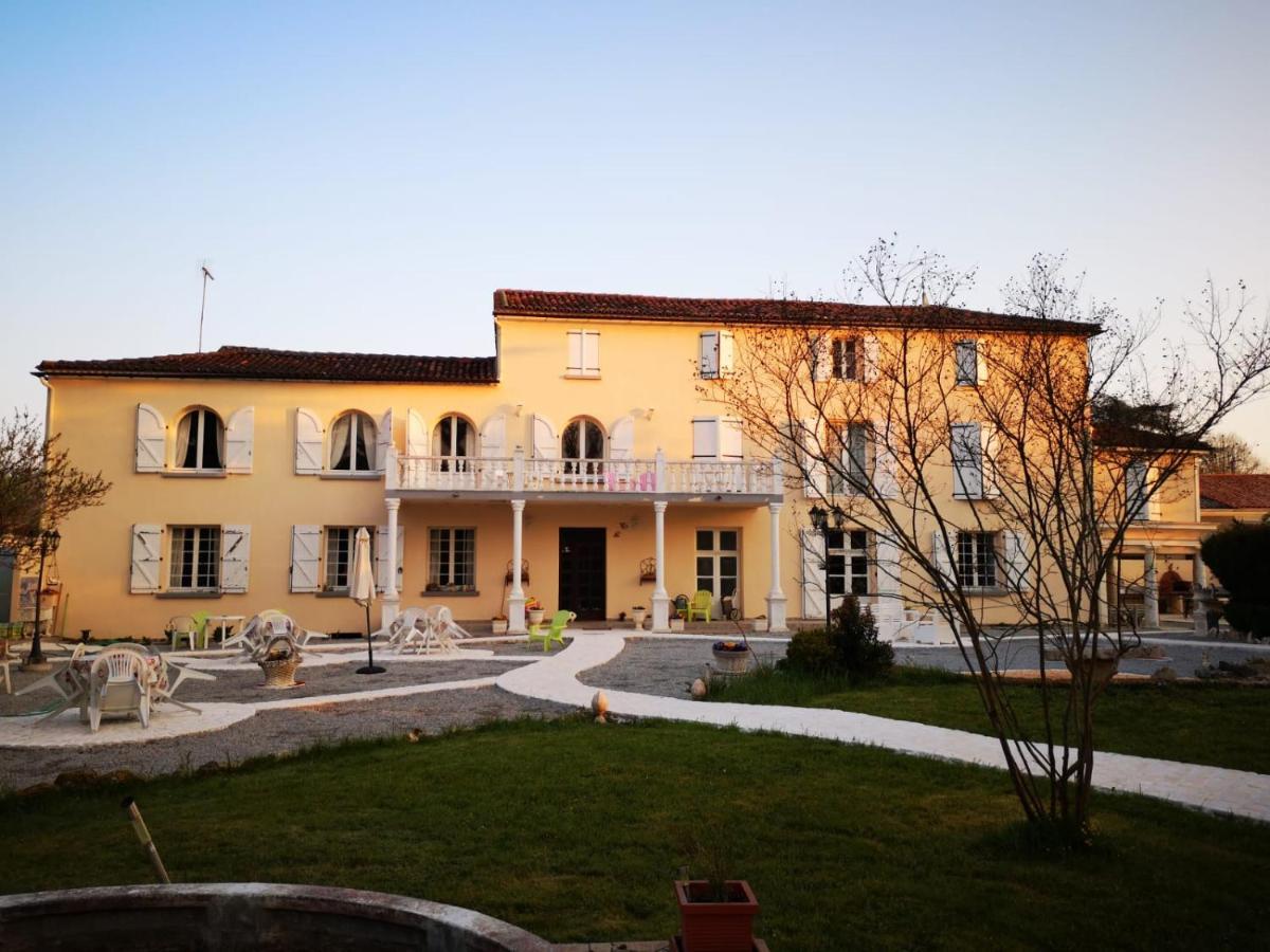 Le Clos Des Cedres B&B La Rochefoucauld Dış mekan fotoğraf