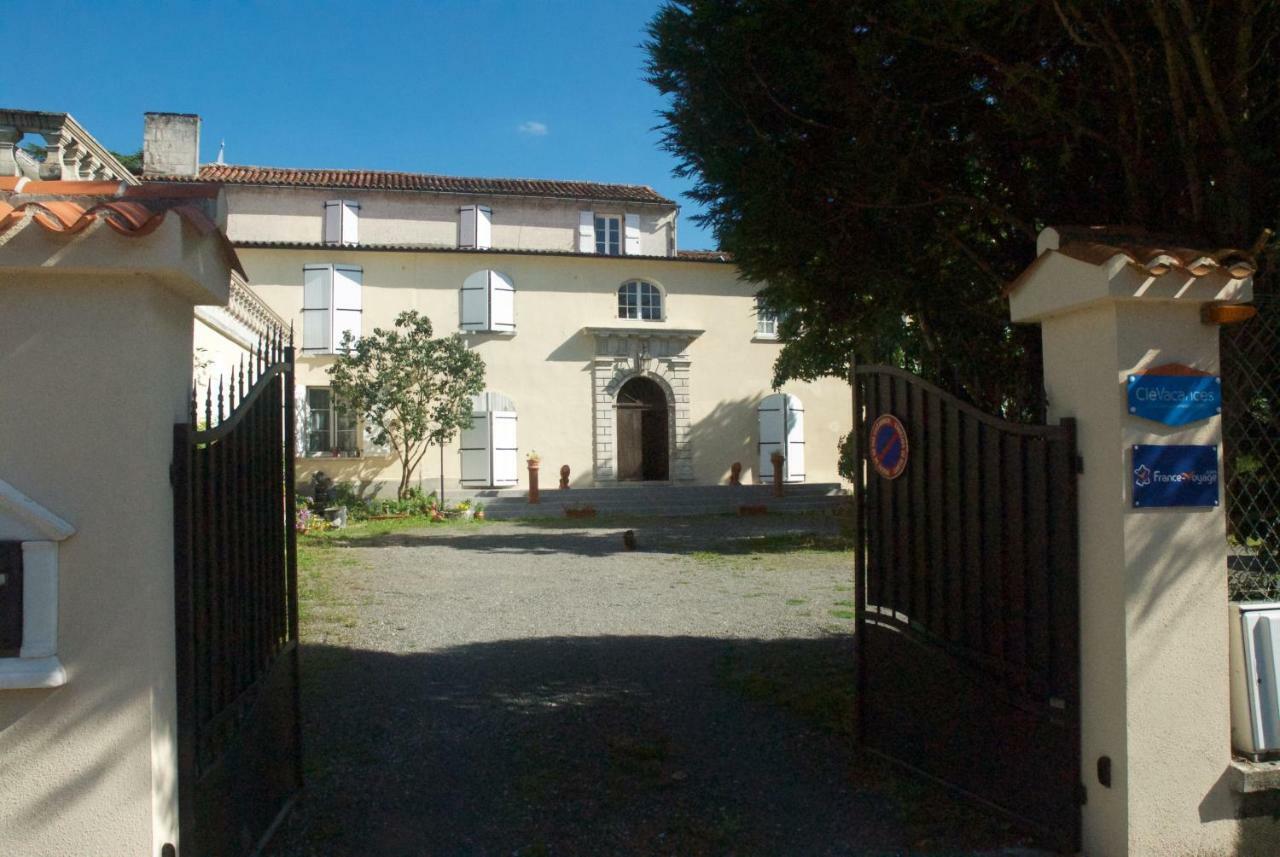 Le Clos Des Cedres B&B La Rochefoucauld Dış mekan fotoğraf