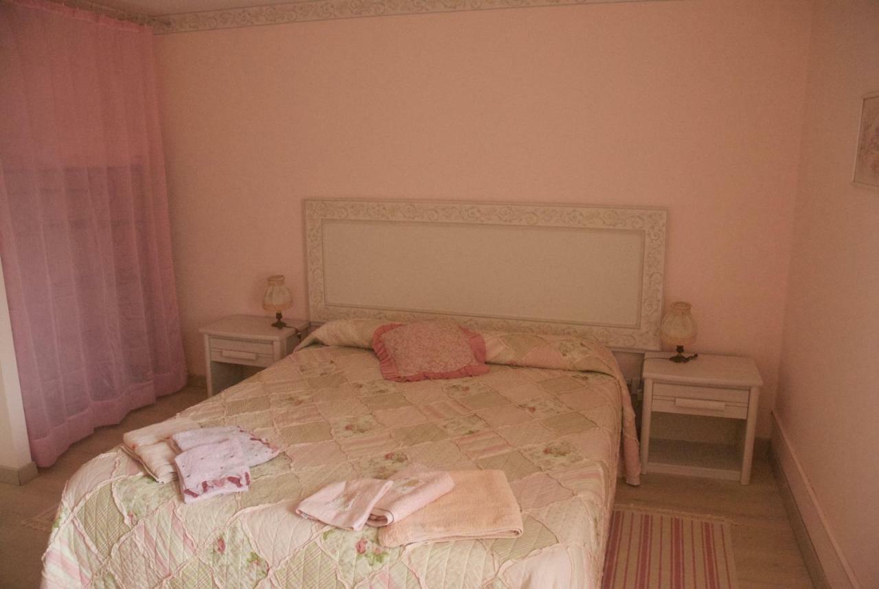 Le Clos Des Cedres B&B La Rochefoucauld Dış mekan fotoğraf