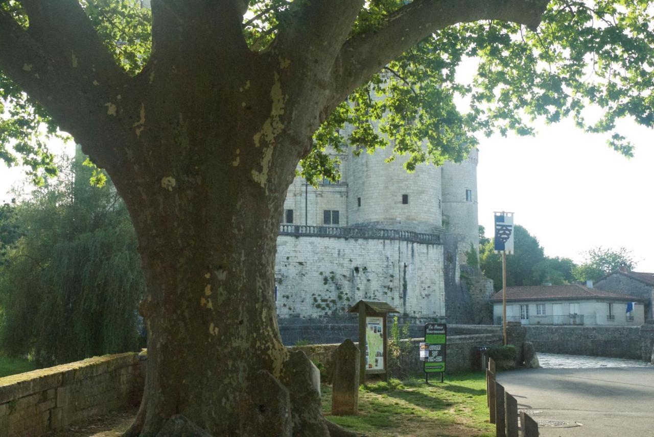 Le Clos Des Cedres B&B La Rochefoucauld Dış mekan fotoğraf
